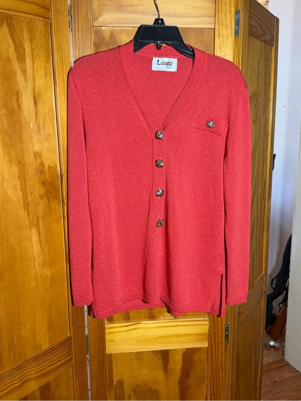Vintage 80s Laura by Alysia Coral-Orange V-Neck Button Sweater|M-L